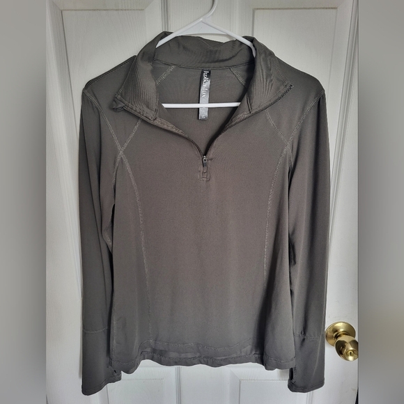 Womans half zip up - Picture 1 of 3